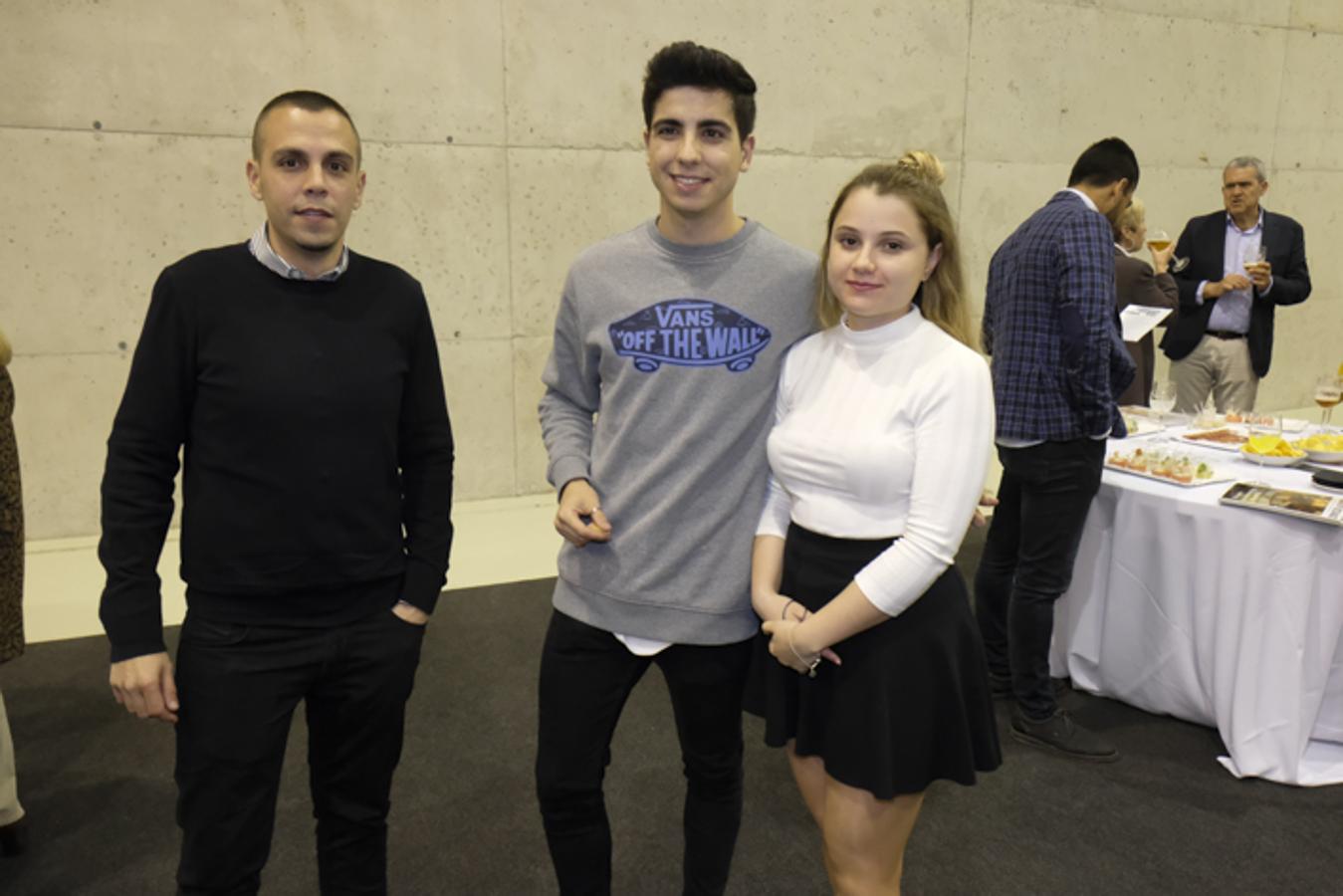 El Centro de Formación Profesional La Inmaculada acoge la entrega de los premios a seis restauradores y establecimientos de la provincia de Granada