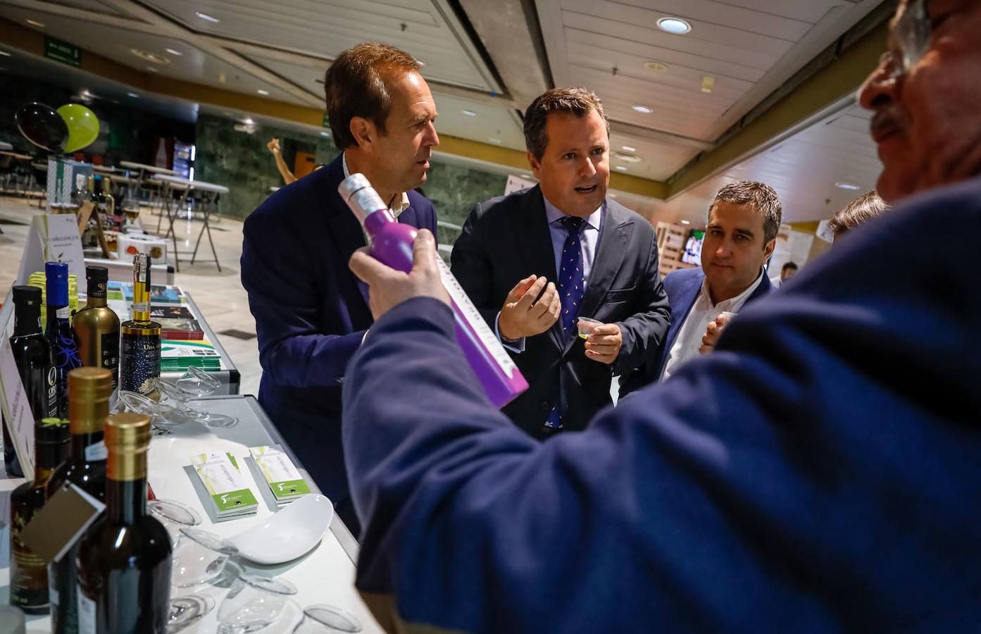 Las autoridades visitan los stands de Granada Gourmet