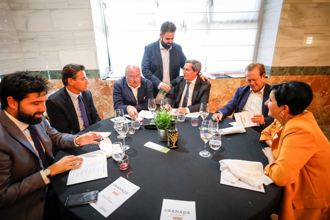 Ignacio Solana y Ricado González Sostres inauguran los Menús Michelín 