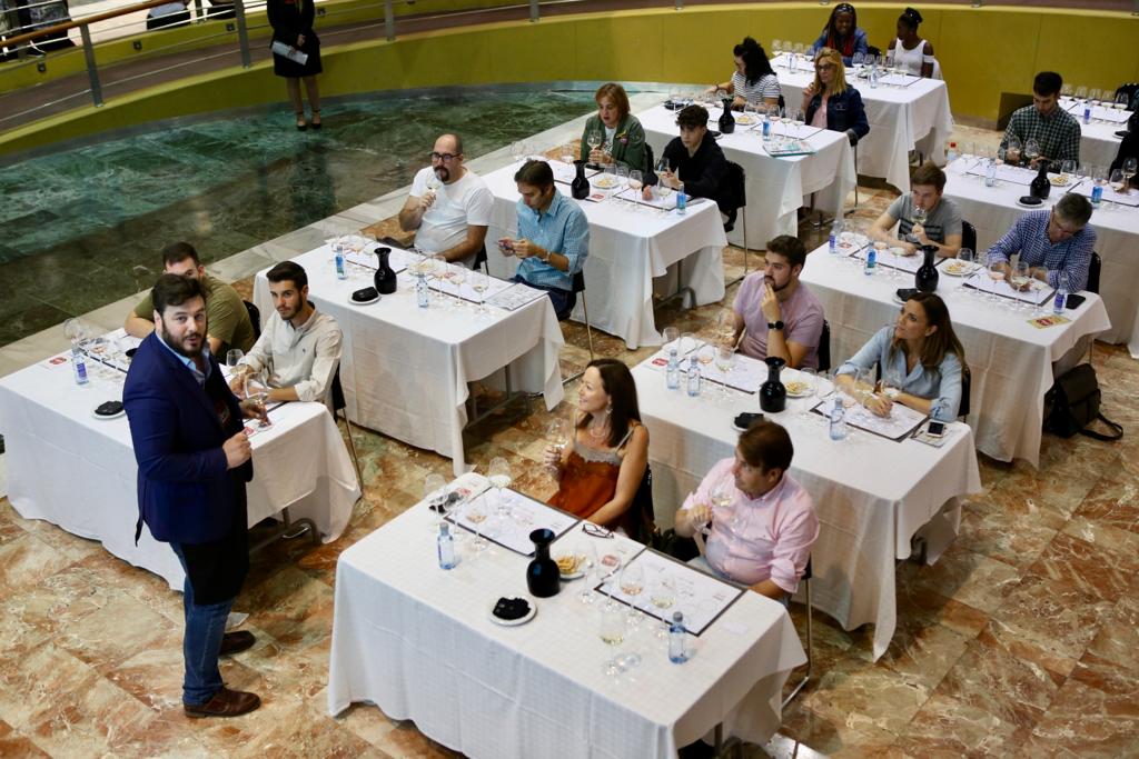 Los asistentes han podido disfrutar de varias catas durante la jornada del viernes