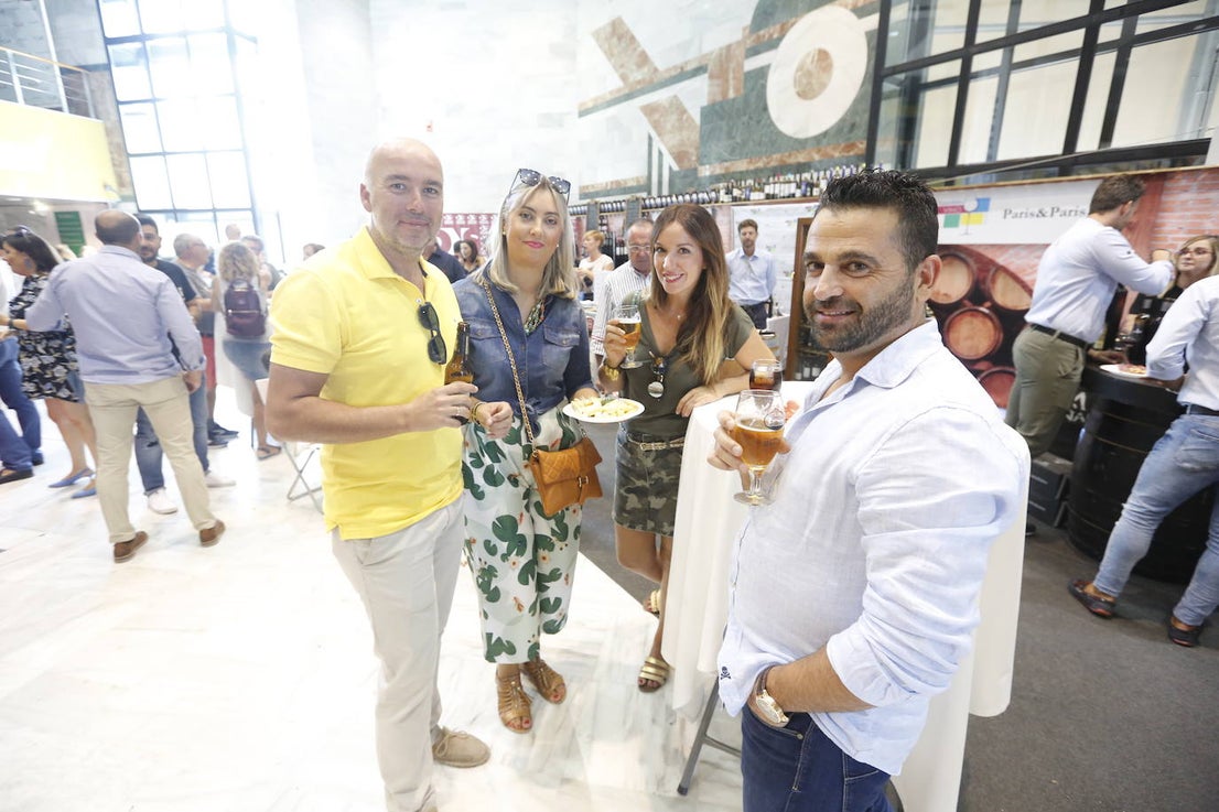 Magnífico ambiente en la zona dedicada a estos locales en el Palacio de Congresos