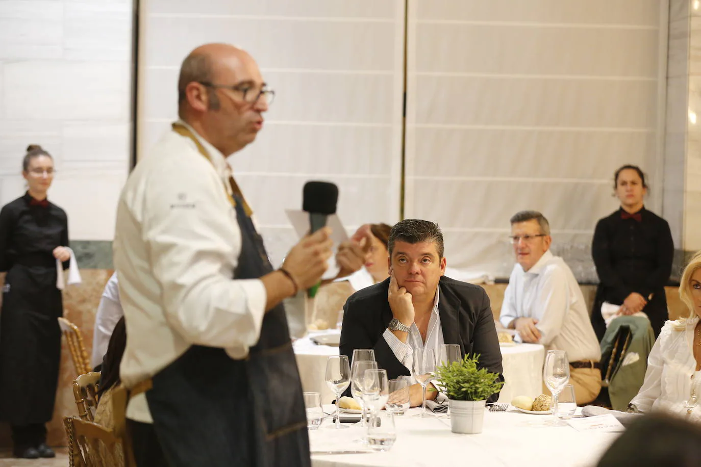 Con la ausencia de Yolanda León, Juanjo Pérez transportó a los comensales con su arriesgada forma de entender la cocina 