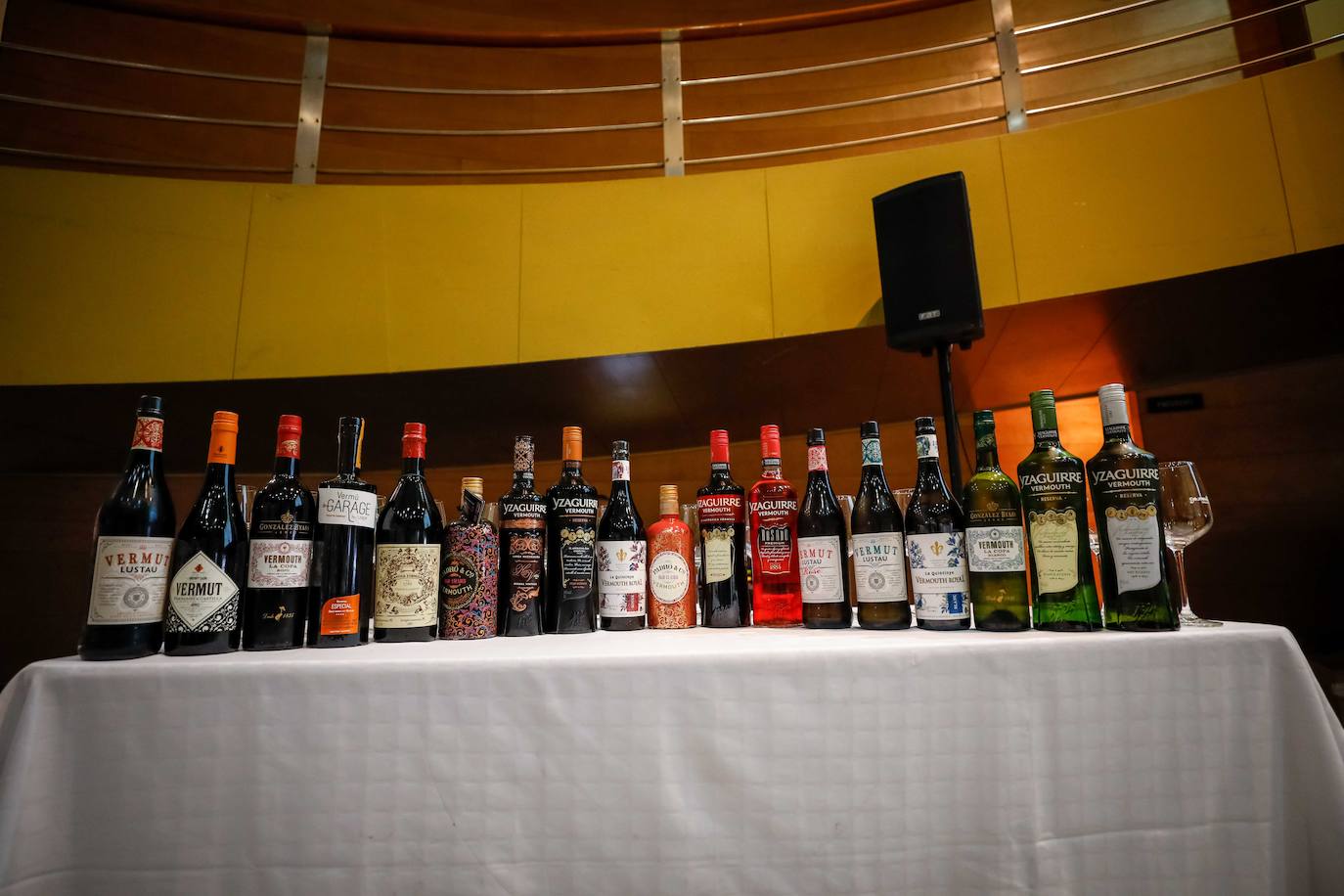 Juan Muñoz, uno de los mejores sumilleres de España, dirigió una cata llena de aromas, colores y sabores