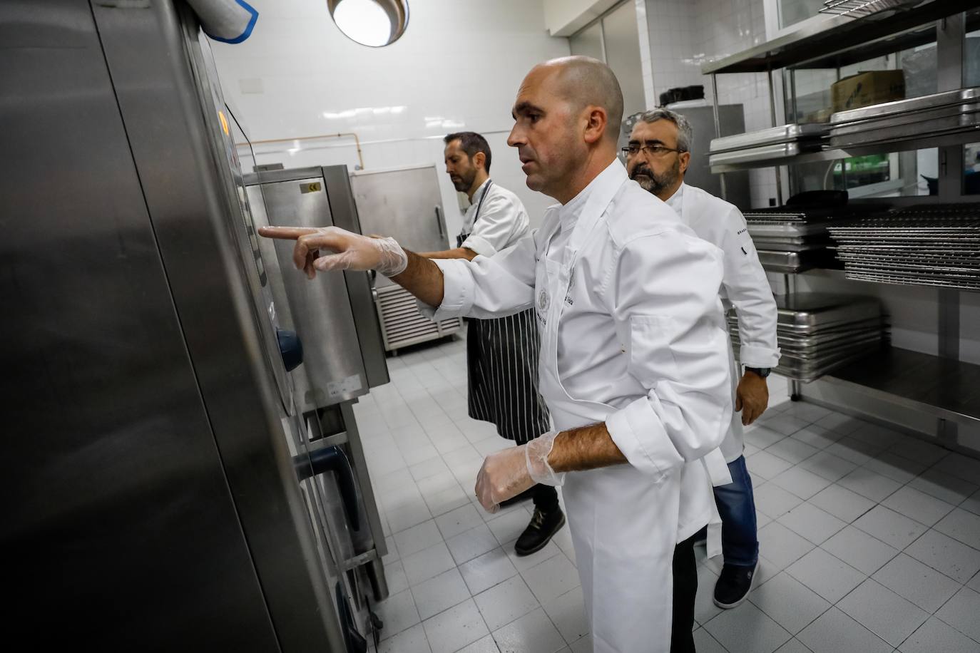 Carme Ruscalleda recibe el premio de Granada Gourmet, un congreso que se ha rendido a su cercanía y sencillez