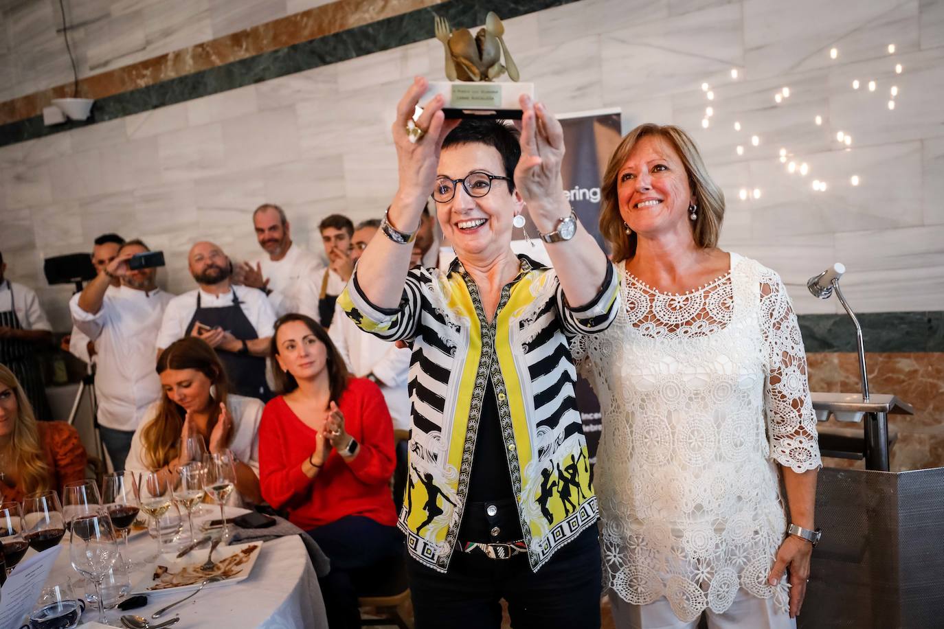 Carme Ruscalleda recibe el premio de Granada Gourmet, un congreso que se ha rendido a su cercanía y sencillez