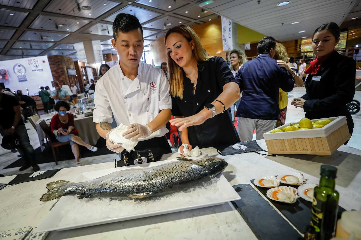 Un experto en cocina japonesa desvela los secretos del ronqueo del salmón