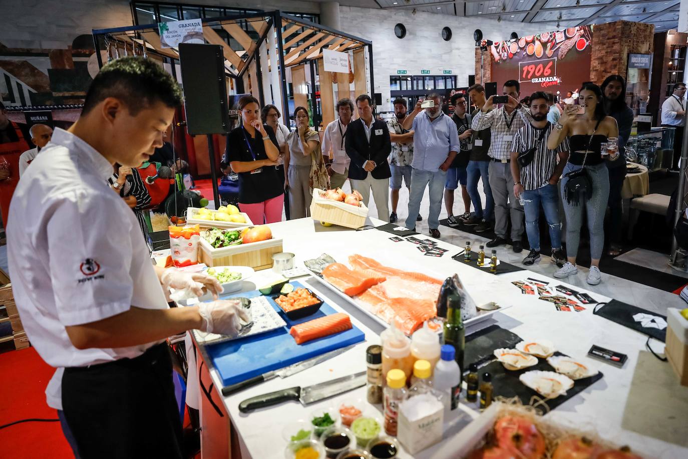 Un experto en cocina japonesa desvela los secretos del ronqueo del salmón