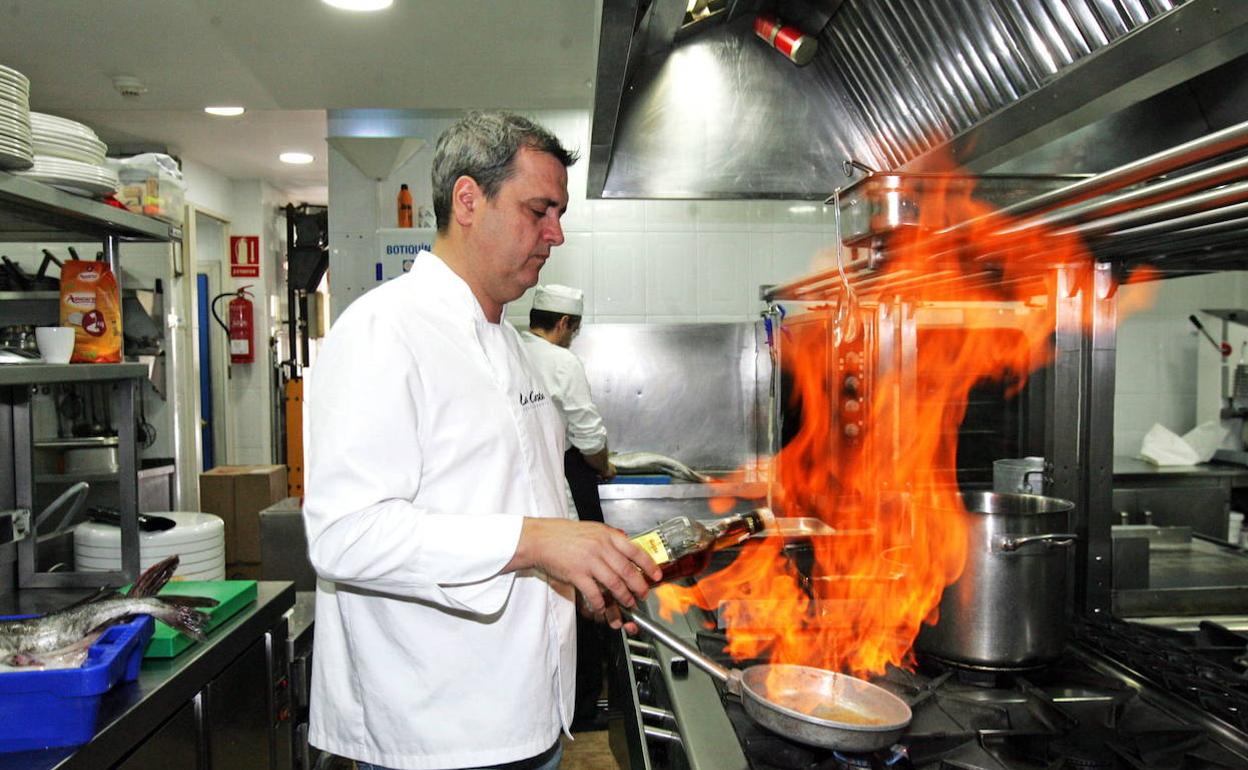 El chef José Álvarez fusiona el mar y la huerta en dos platos