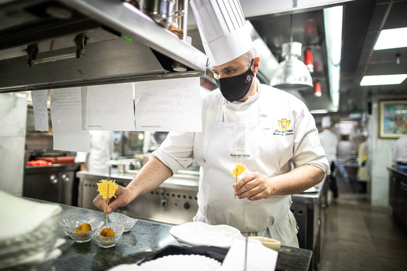 La cocina hecha arte ha sido la constante del menú con estrella Michelin que se ha disfrutado hoy en Ruta del Veleta