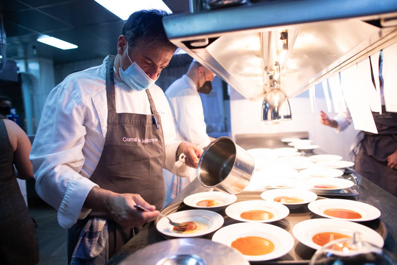 La cocina hecha arte ha sido la constante del menú con estrella Michelin que se ha disfrutado hoy en Ruta del Veleta