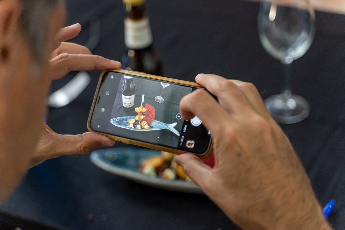 En el evento, Gregorio García, presidente de la Federación de Hostelería, anunció un foro de debate y reflexión sobre la gastronomía granadina
