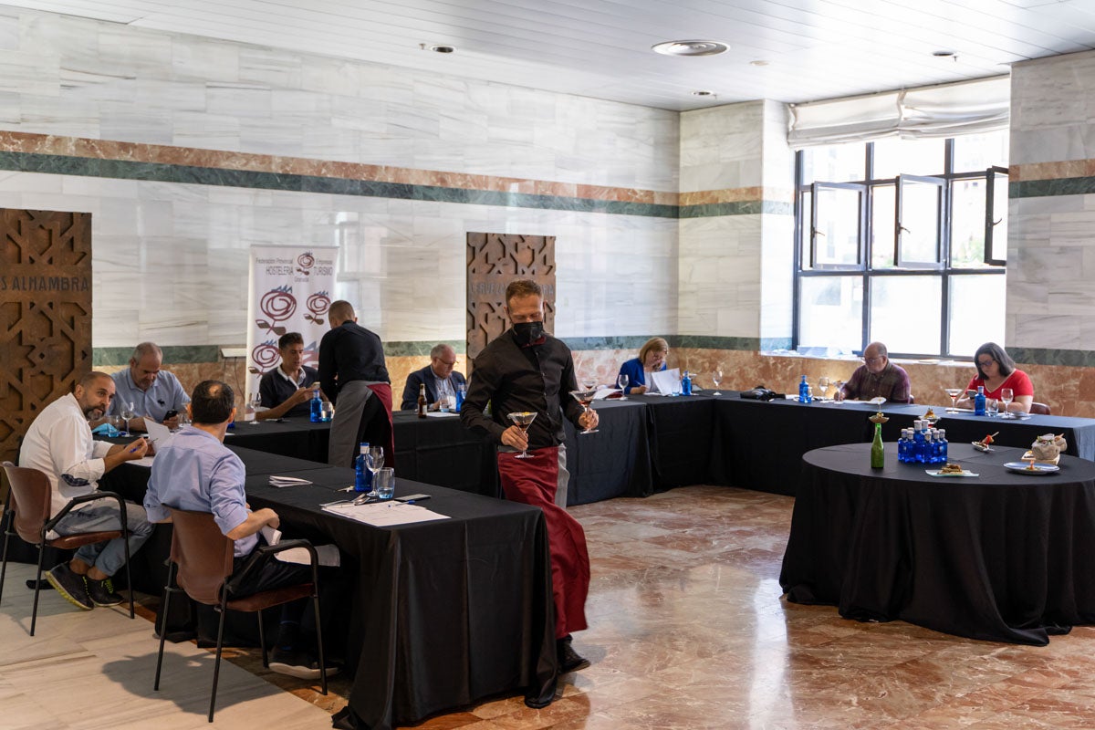 En el evento, Gregorio García, presidente de la Federación de Hostelería, anunció un foro de debate y reflexión sobre la gastronomía granadina