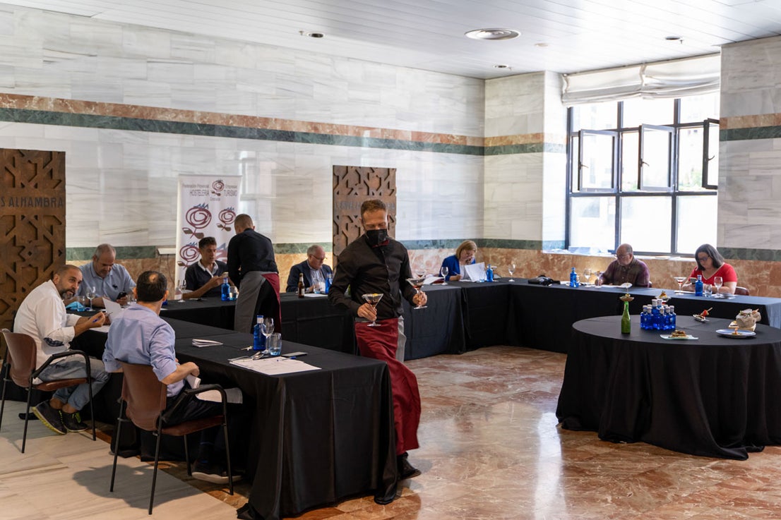 En el evento, Gregorio García, presidente de la Federación de Hostelería, anunció un foro de debate y reflexión sobre la gastronomía granadina
