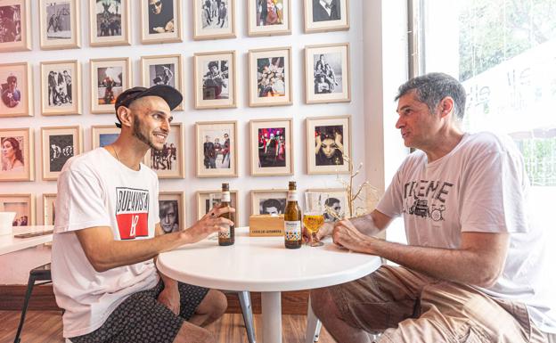 Fede 'Jahzzman' Castro reivindica las gastronomías granadina y catalana en El Bar de Eric. 