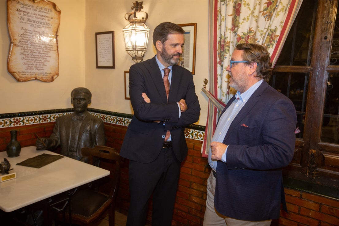 Momento del acto de entrega del premio Luis Oruezábal.