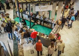 La última jornada llena de vida en los stands de Granada Gourmet