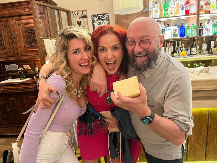 13 quesos granadinos con premio para celebrar el Día Mundial del Queso. José Caracuel, de Casa Piolas.