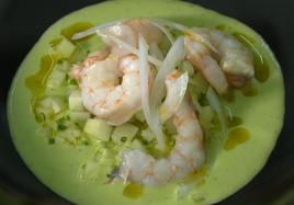 Ensalada de pepino templada con gamba blanca