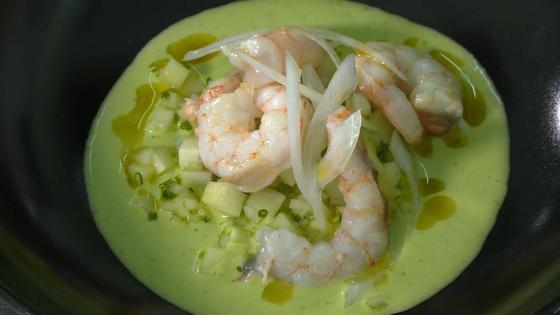 Ensalada de pepino templada con gamba blanca
