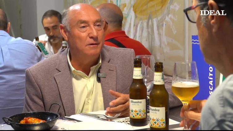 Una alhambra con Antonio García, secretario de la Federación de Hostelería