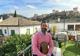 Jesús Pernía en su restaurante de Granada.