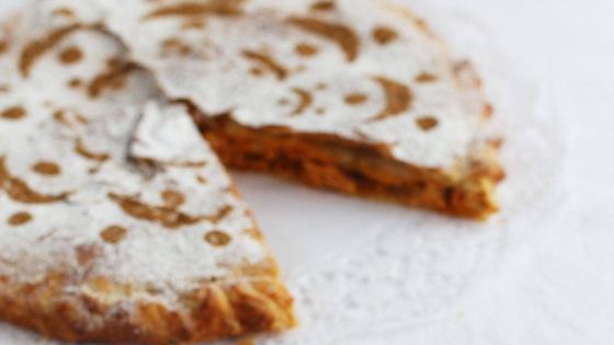 Cómo preparar la deliciosa pastela moruna de Granada con pollo y canela