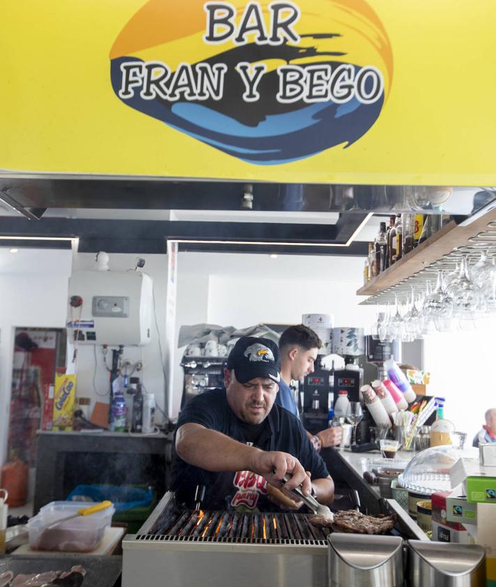 Imagen secundaria 2 - Un mercado gourmet bañado por el mar