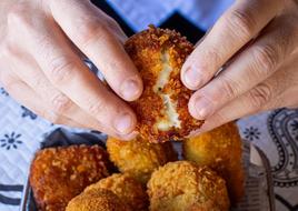 Ruta por las mejores croquetas de Granada.