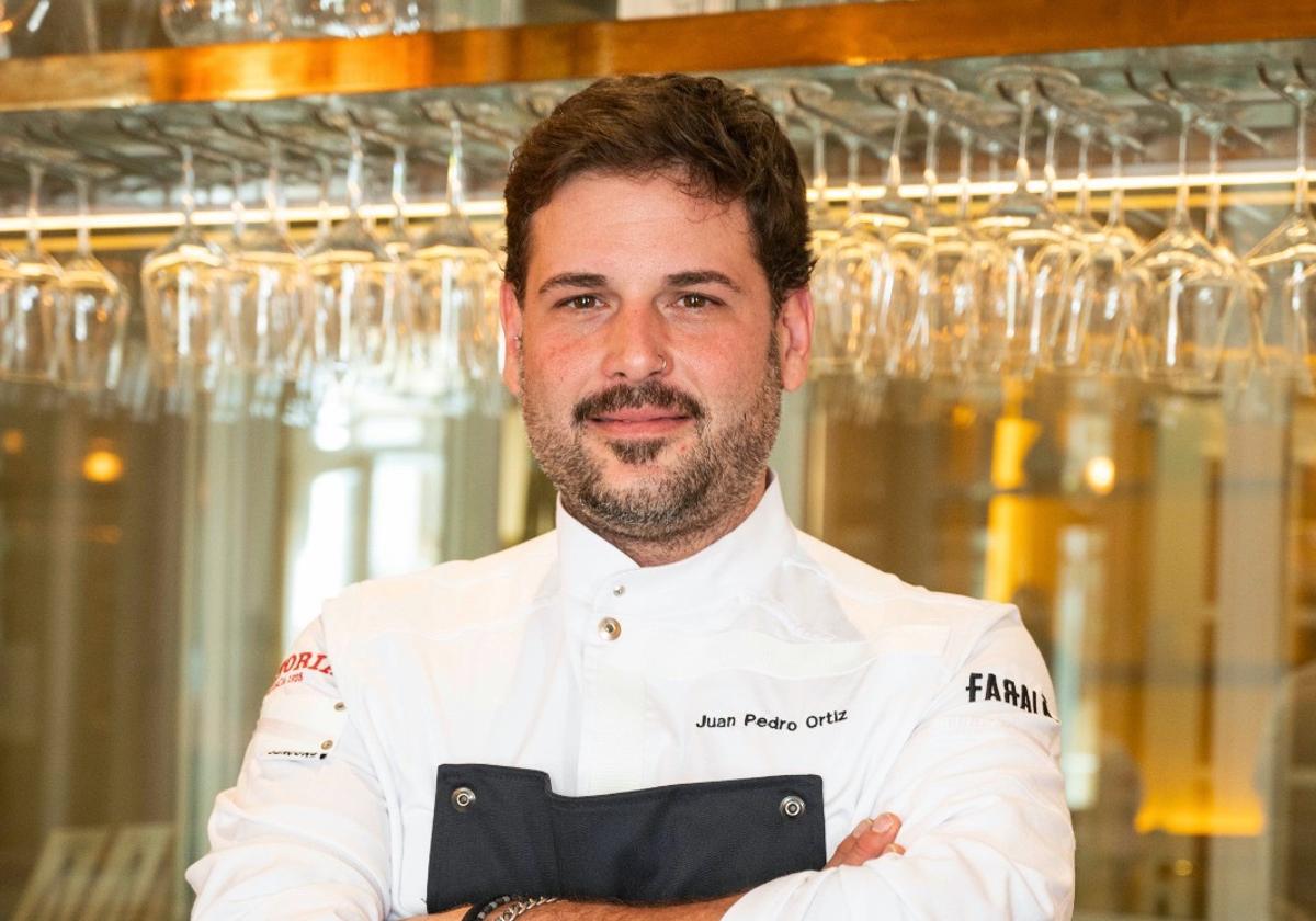 El chef en las instalaciones del Restaurante Faralá, ubicado en la Cuesta de Gomérez.