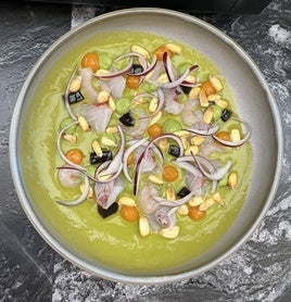 El espectacular (en todos los sentidos) aguachile de corvina y gambas.