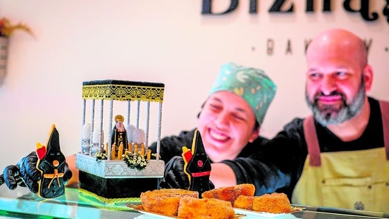 Galletas artesanas con sentimiento y devoción cofrade en Granada
