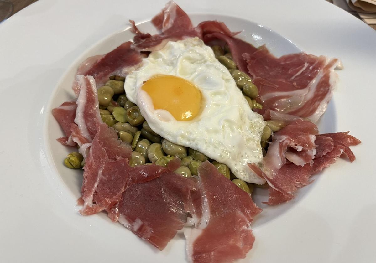 No eres de Graná si no pruebas el croquetón de Los Manueles
