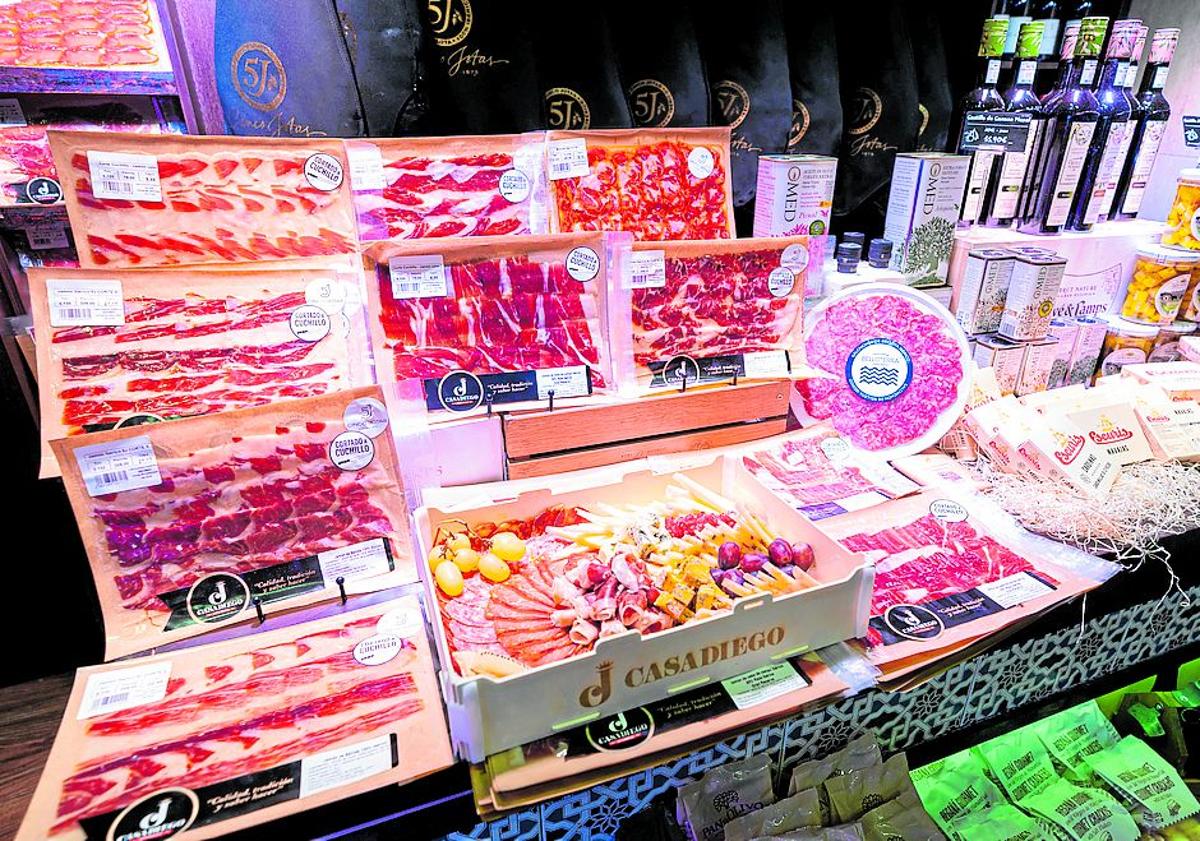 Imagen principal - Carnes, vinos, chacinas y más cosas buenas
