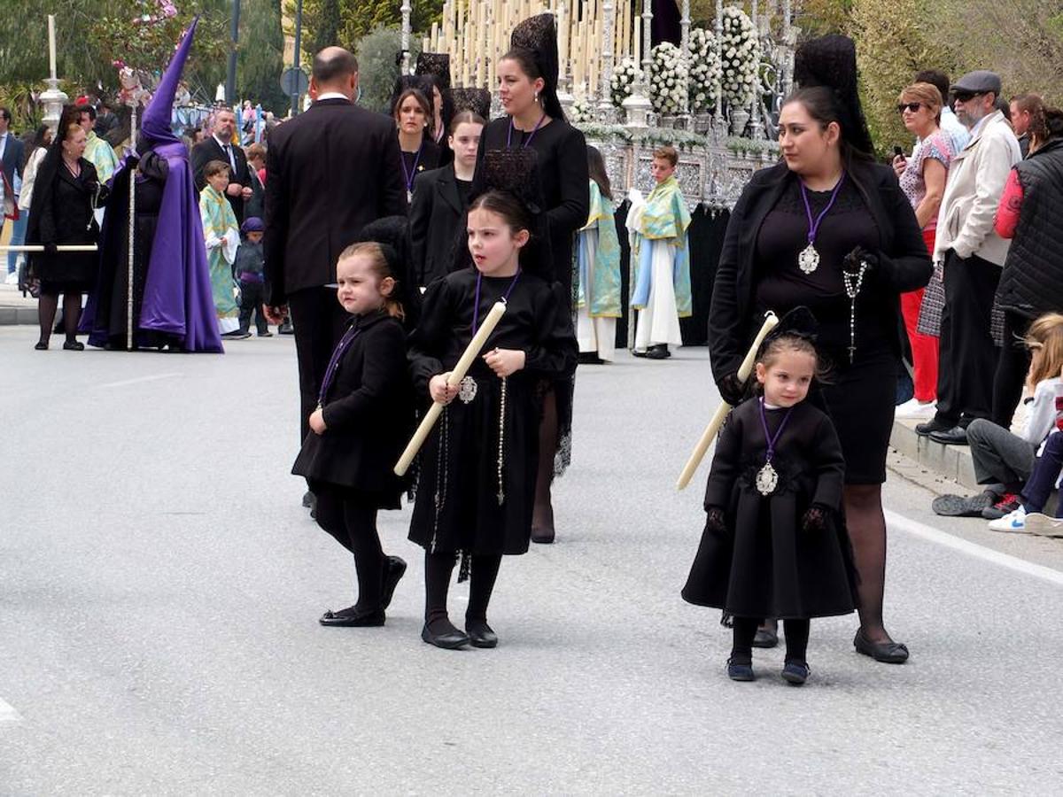 La Hermandad del Cristo de la Luz realizó la procesión del silencio en la medianoche del Viernes Santo. Por la mañana sus dos pasos salieron a la calle.