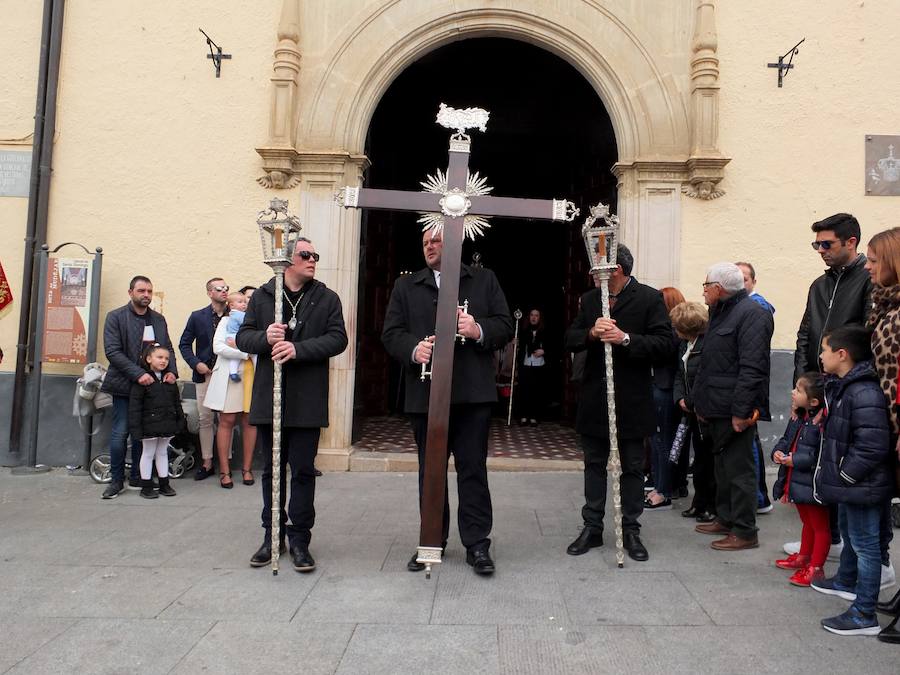 La Semana Santa de Guadix se despide con la alegría de la procesión del Dulce Nombre. El paso fue portado por los horquilleros más jóvenes de nuestra Semana Santa y estuvo acompañado musicalmente por la Agrupación Musical Cristo del Perdón de Guadix.