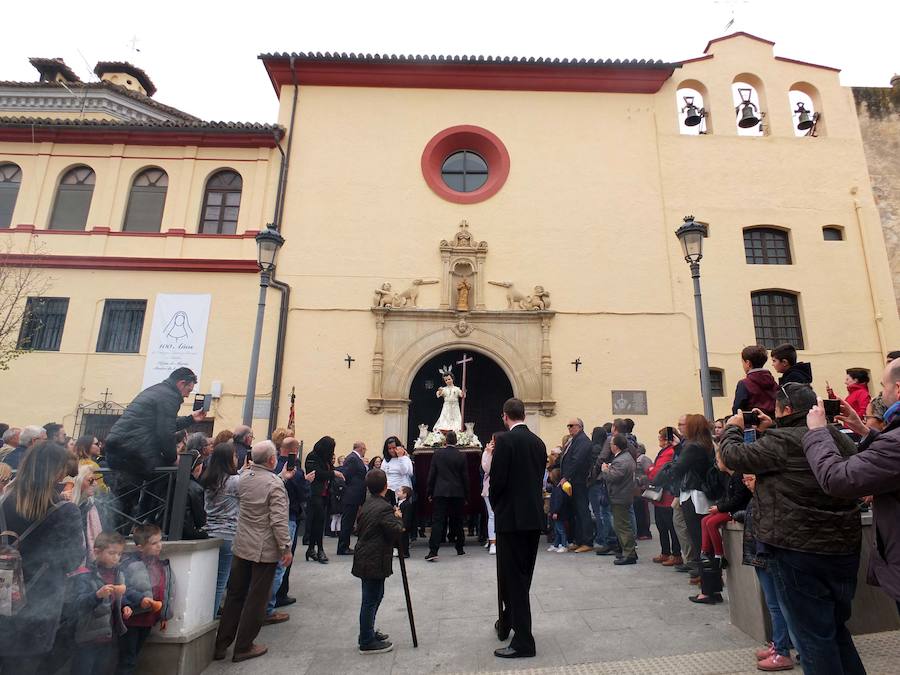La Semana Santa de Guadix se despide con la alegría de la procesión del Dulce Nombre. El paso fue portado por los horquilleros más jóvenes de nuestra Semana Santa y estuvo acompañado musicalmente por la Agrupación Musical Cristo del Perdón de Guadix.