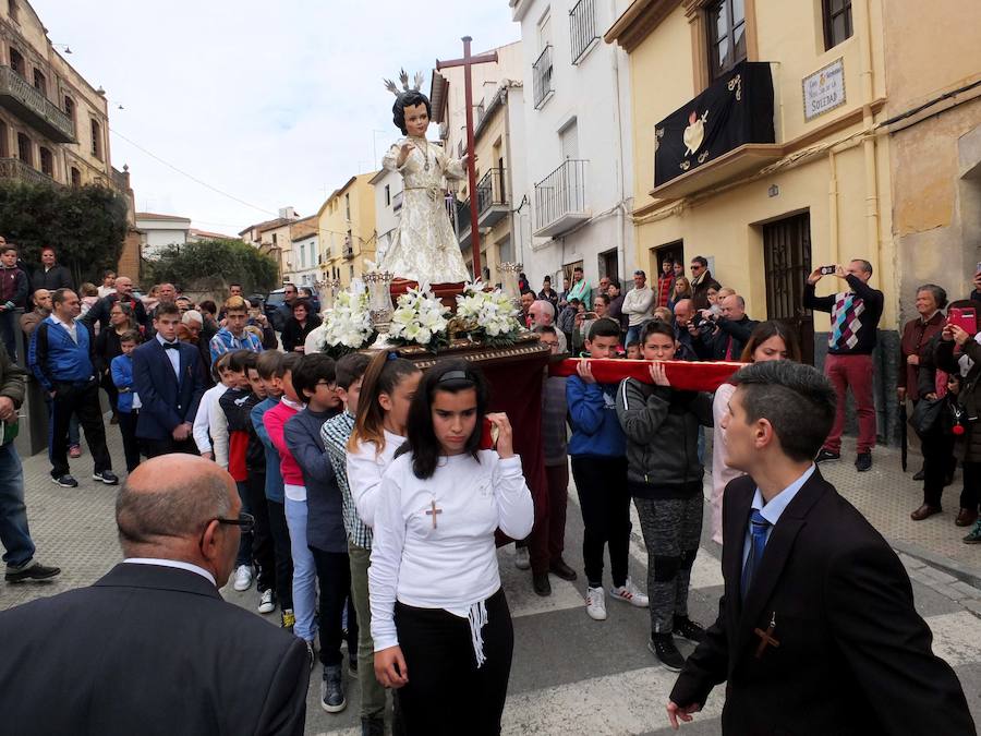 La Semana Santa de Guadix se despide con la alegría de la procesión del Dulce Nombre. El paso fue portado por los horquilleros más jóvenes de nuestra Semana Santa y estuvo acompañado musicalmente por la Agrupación Musical Cristo del Perdón de Guadix.