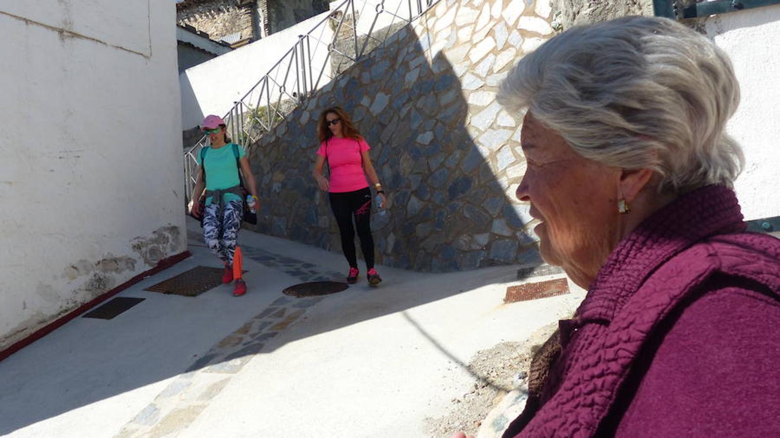 El accitano José Puertas (Bewor ADA Guadix) logró alzarse con el triunfo en la prueba reina, el trail sobre una distancia de 25 kilómetros. Le acompañaron en el podio de la prueba Alberto Martínez Buges y José Antonio Ruiz González (CD Bicha). Graci Iañez (Triatarfe SEAT Vigilsa) fue la ganadora femenina. Le acompañaron en el podio Patricia Vidal (Comunidad Vidasana) y Noemí Anguita (Sobre 2 Ruedas Bike).