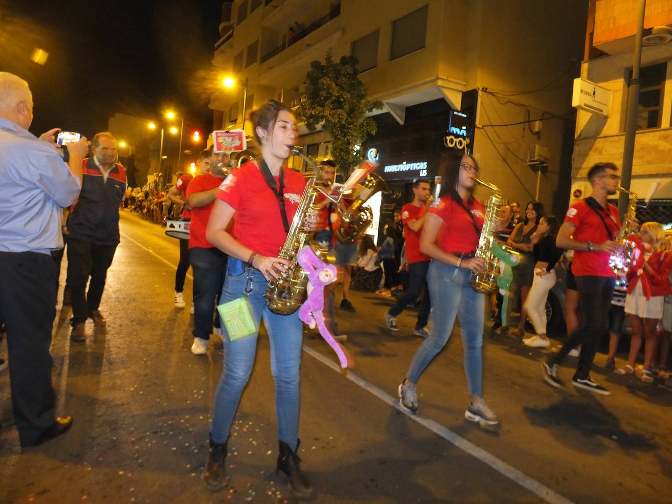 Cascamorras participó en el desfile. 