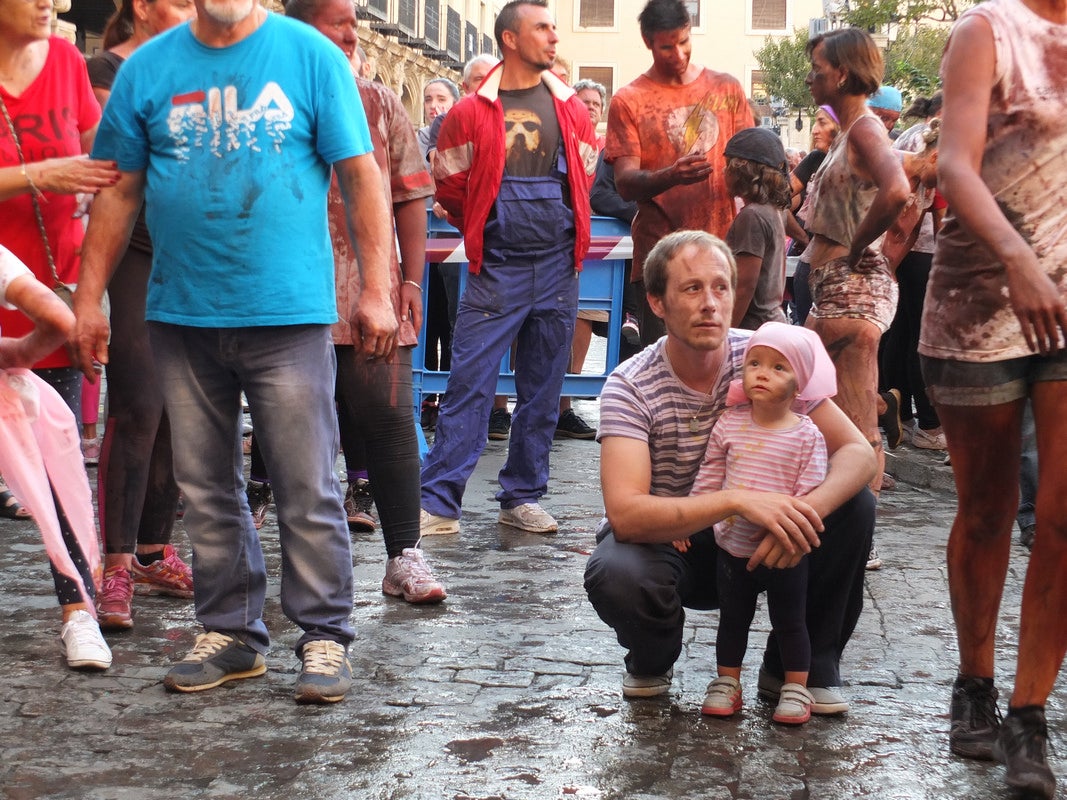 Fotos: Guadix brinda un multitudinario y festivo reproche al Cascamorras Antonio Vera