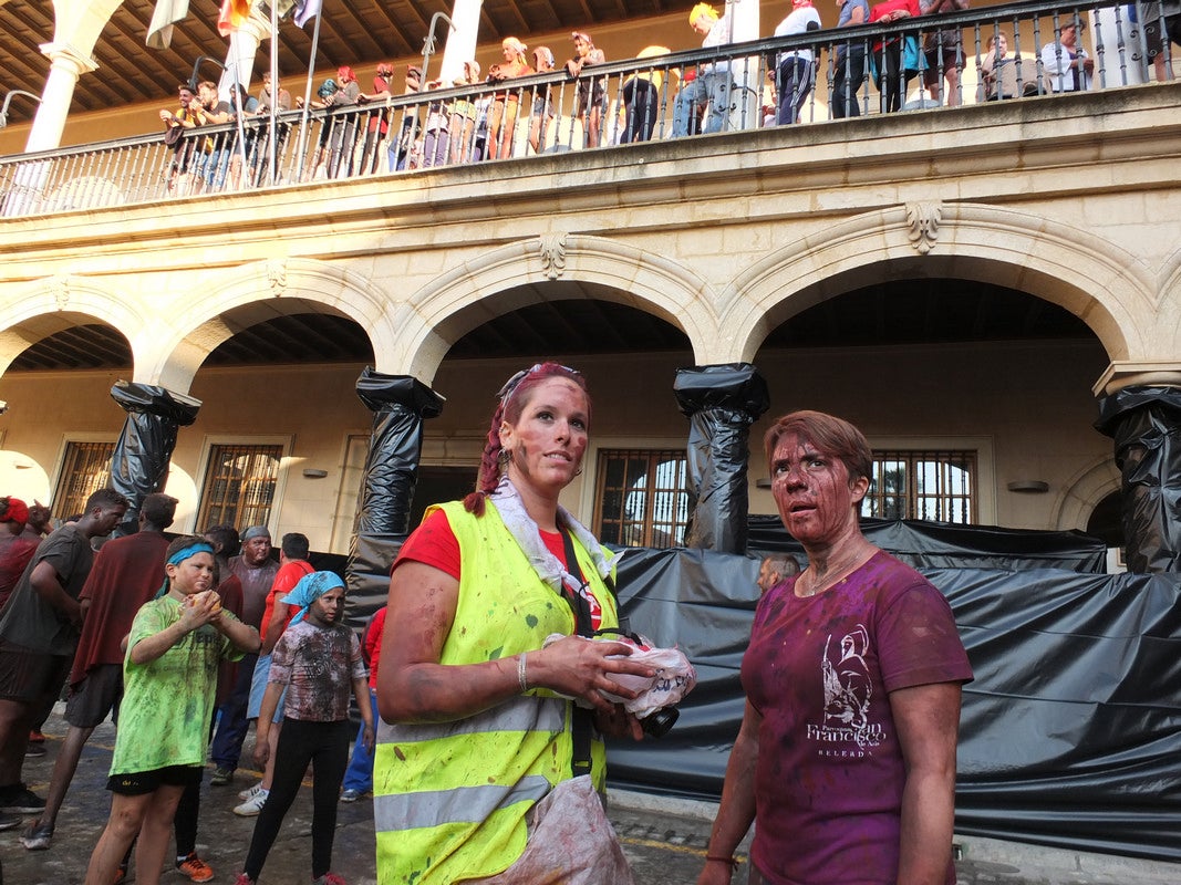 Fotos: Guadix brinda un multitudinario y festivo reproche al Cascamorras Antonio Vera
