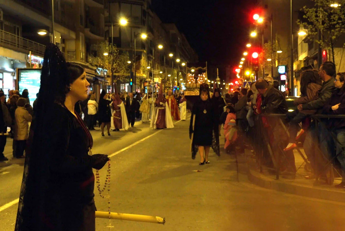 Cientos de personas en las calles de Guadix para vivir el Martes Santo de años anteriores