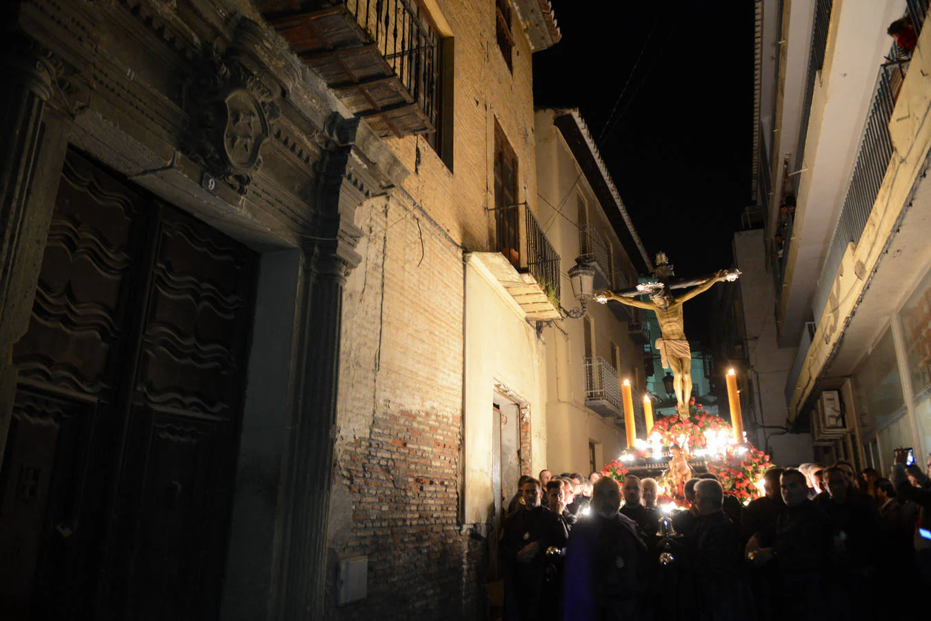 Devoción en las calles de Guadix durante el Jueves Santo