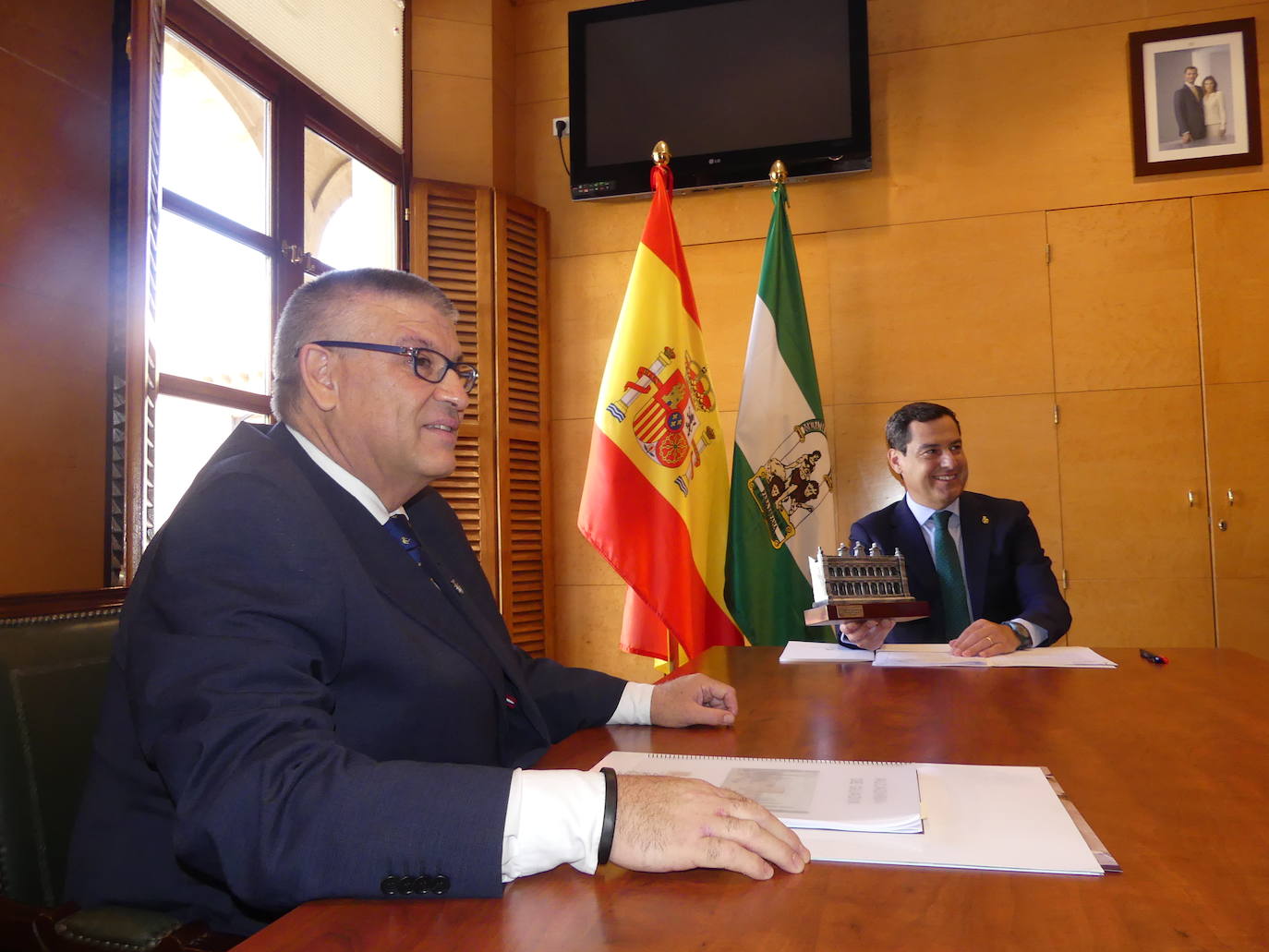 El presidente andaluz ha tendido visita este jueves a la localidad accitana