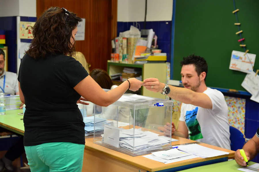 Fotos: Elecciones Municipales 2019 en Huétor Vega