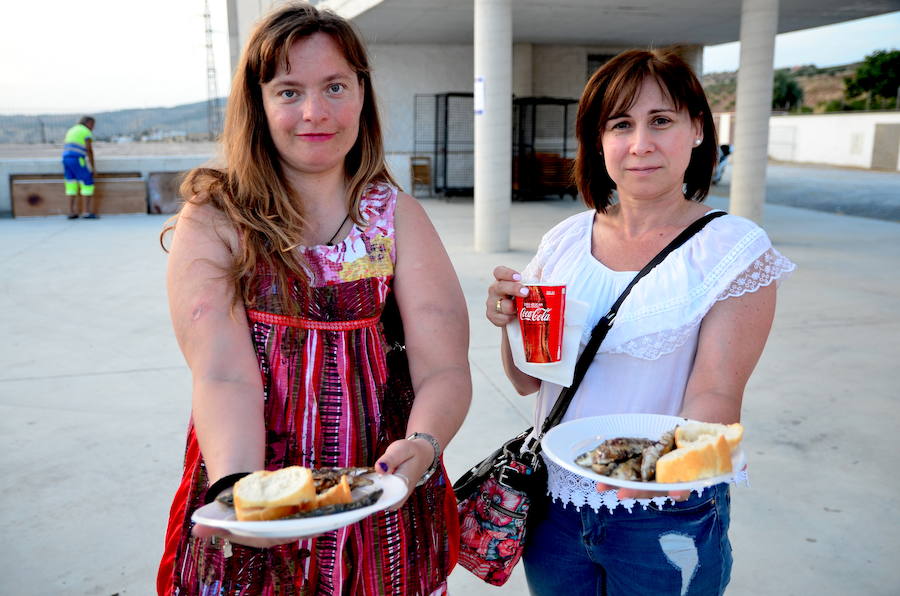El Recinto Ferial ha acogido la hoguera más alta del área metropolitana.