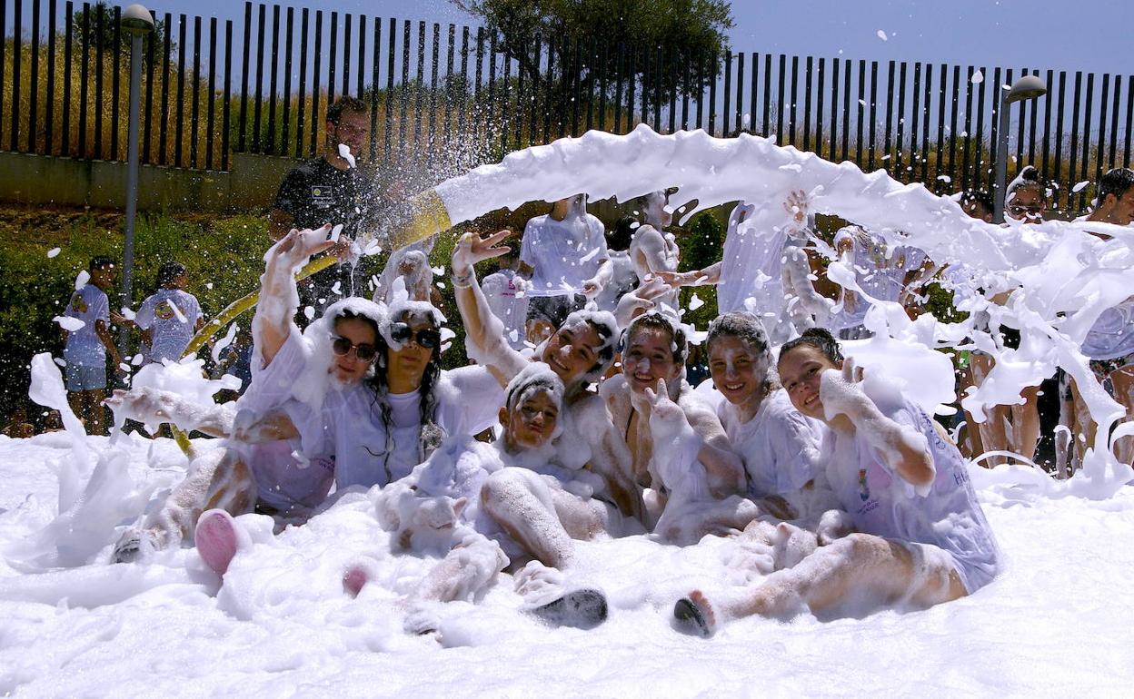 Fiesta del agua y de la espuma de Huétor Vega.