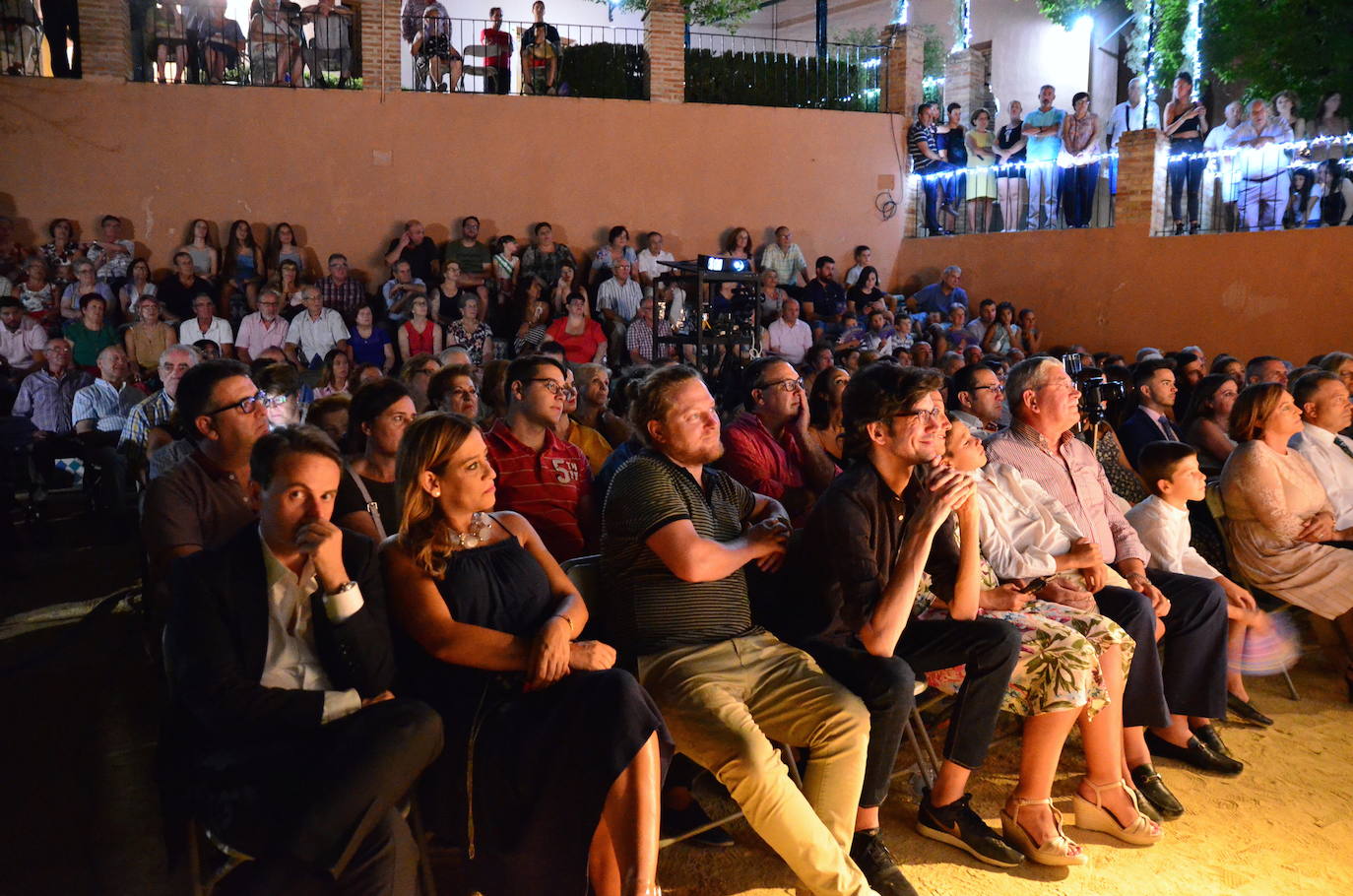 El acto, en el Carmen de San Rafael, inauguró las fiestas patronales del municipio metropolitano