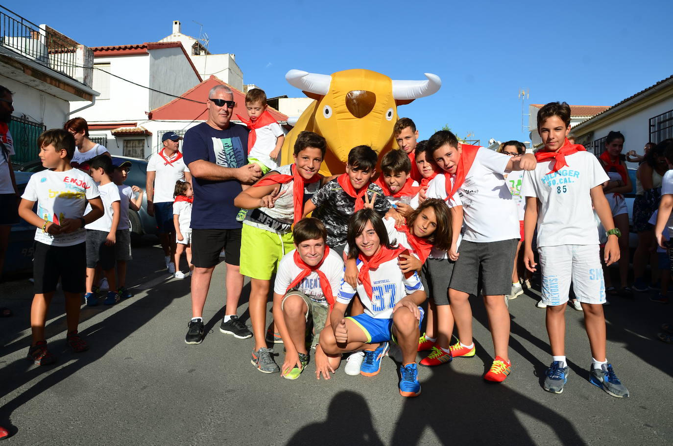 Los vecinos se volcaron en la gran novedad de las fiestas patronales de San Roque este año.