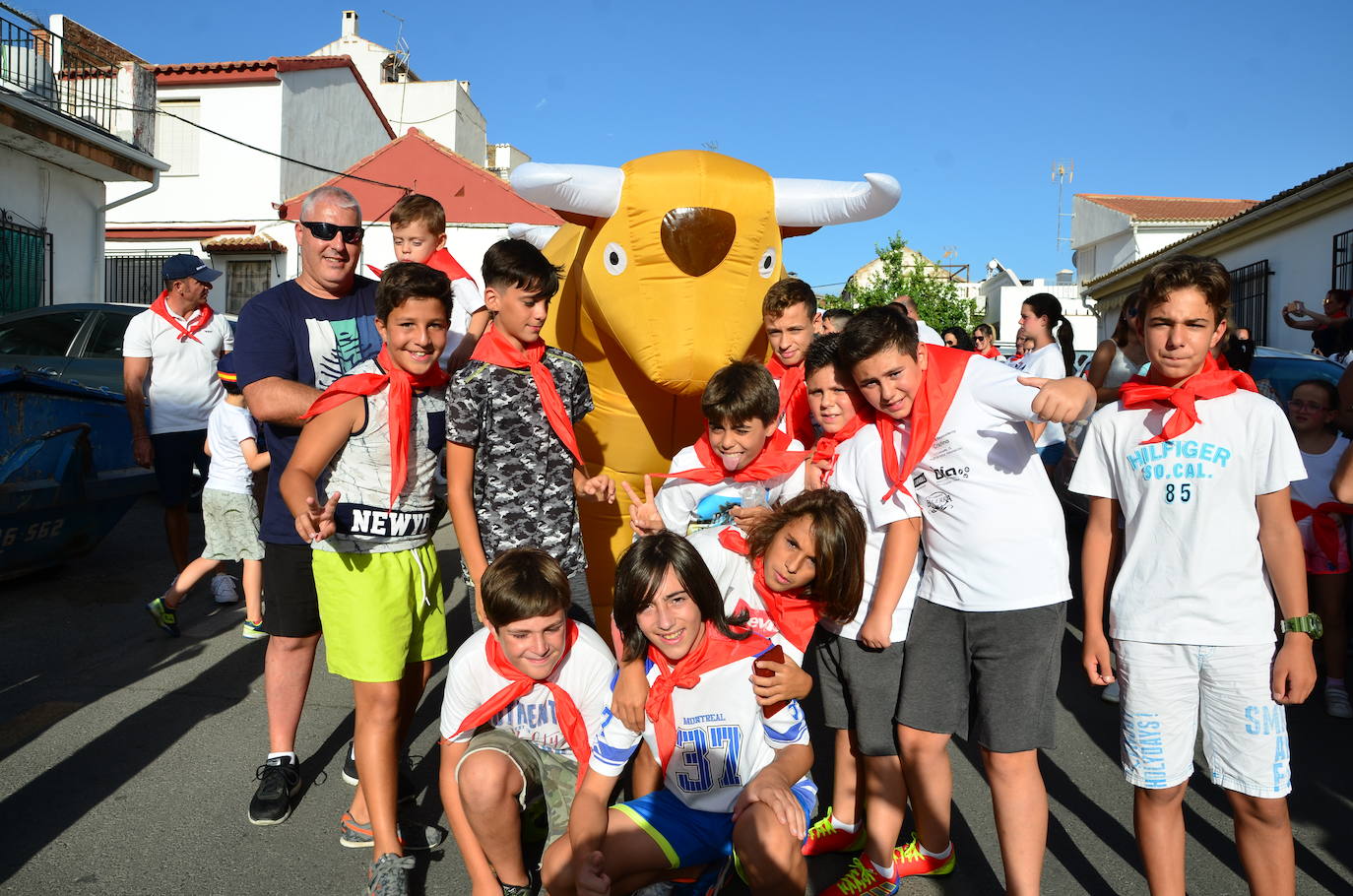 Los vecinos se volcaron en la gran novedad de las fiestas patronales de San Roque este año.